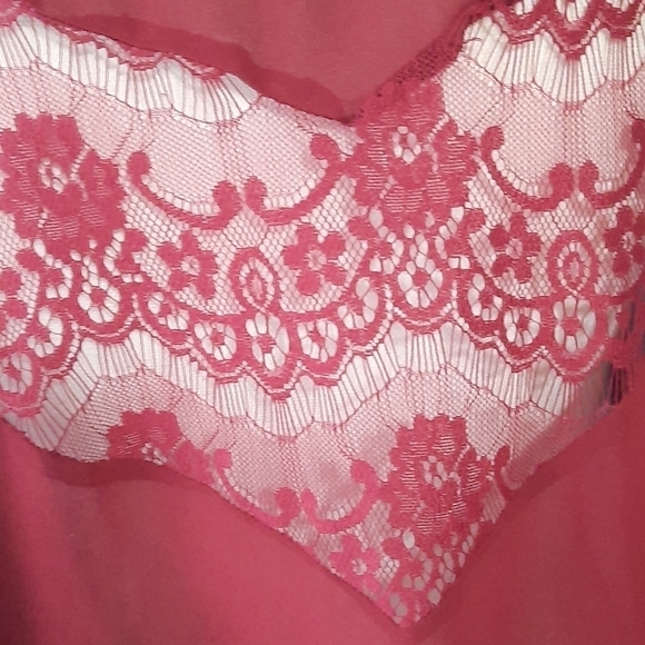 Lush Maroon Lace Kimono - Picture 7 of 7